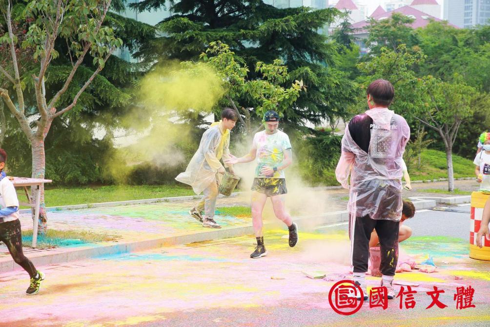 端午节，文体公司组织炫彩跑活动(图3)