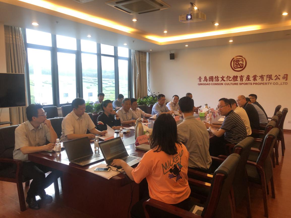 崂山区文旅委一行调研文体公司夜间经济开展情况(图1)