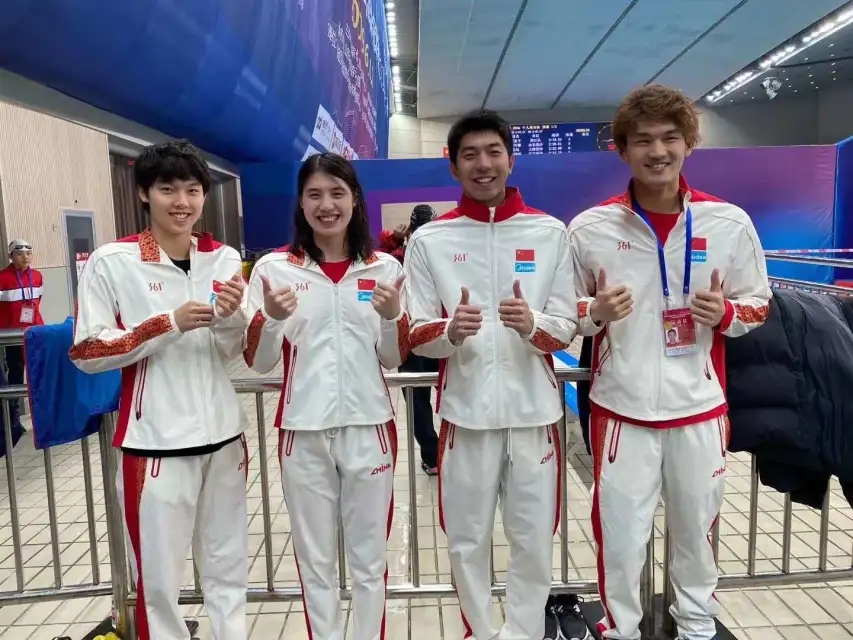 男女4×100米混合泳接力世界纪录在国信游泳跳水馆诞生(图1)